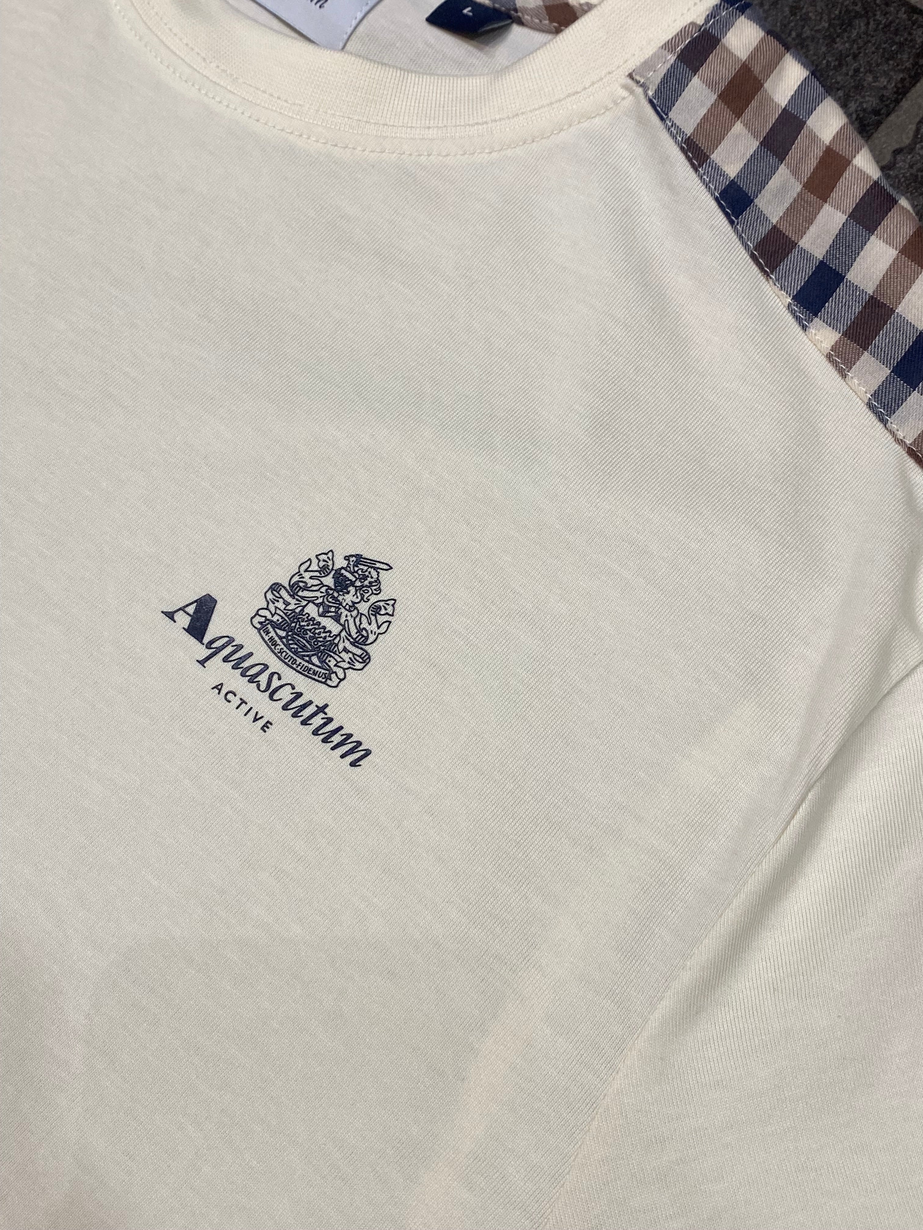 Aquascutum Active Shoulder Club Check T-Shirt Old White