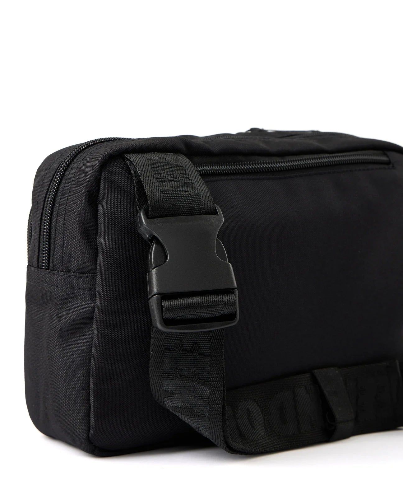 Weekend Offender Medium Cross Body Bag Bag