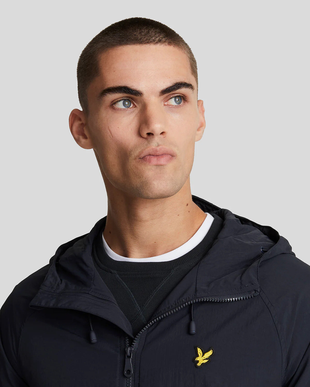 Lyle & Scott Hooded Windbreaker Jacket in Dark Navy