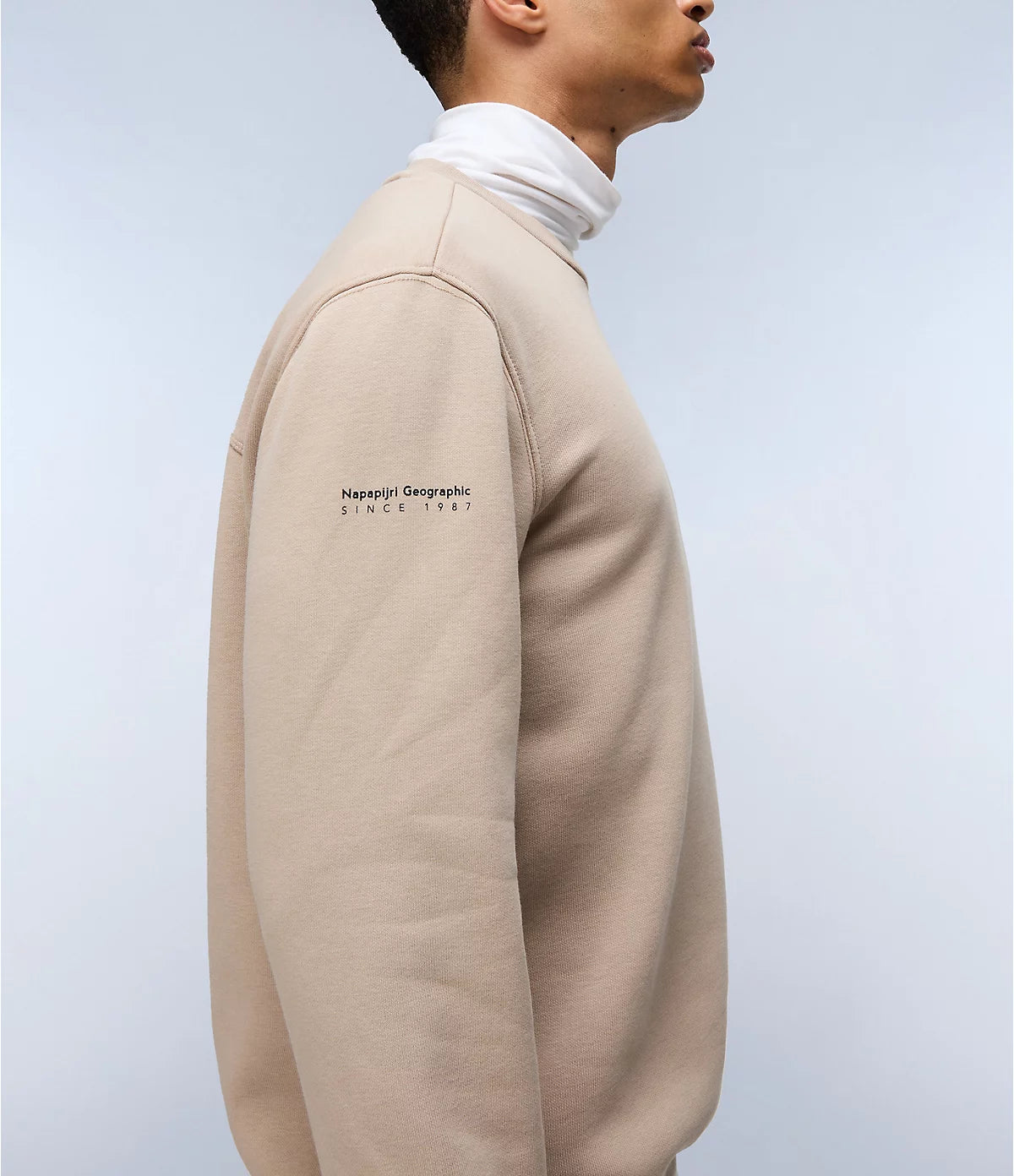 Napapijri Badge Sweatshirt in Beige