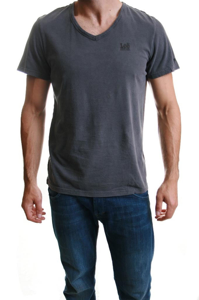 Lee Eddy V Neck T-Shirt in Black