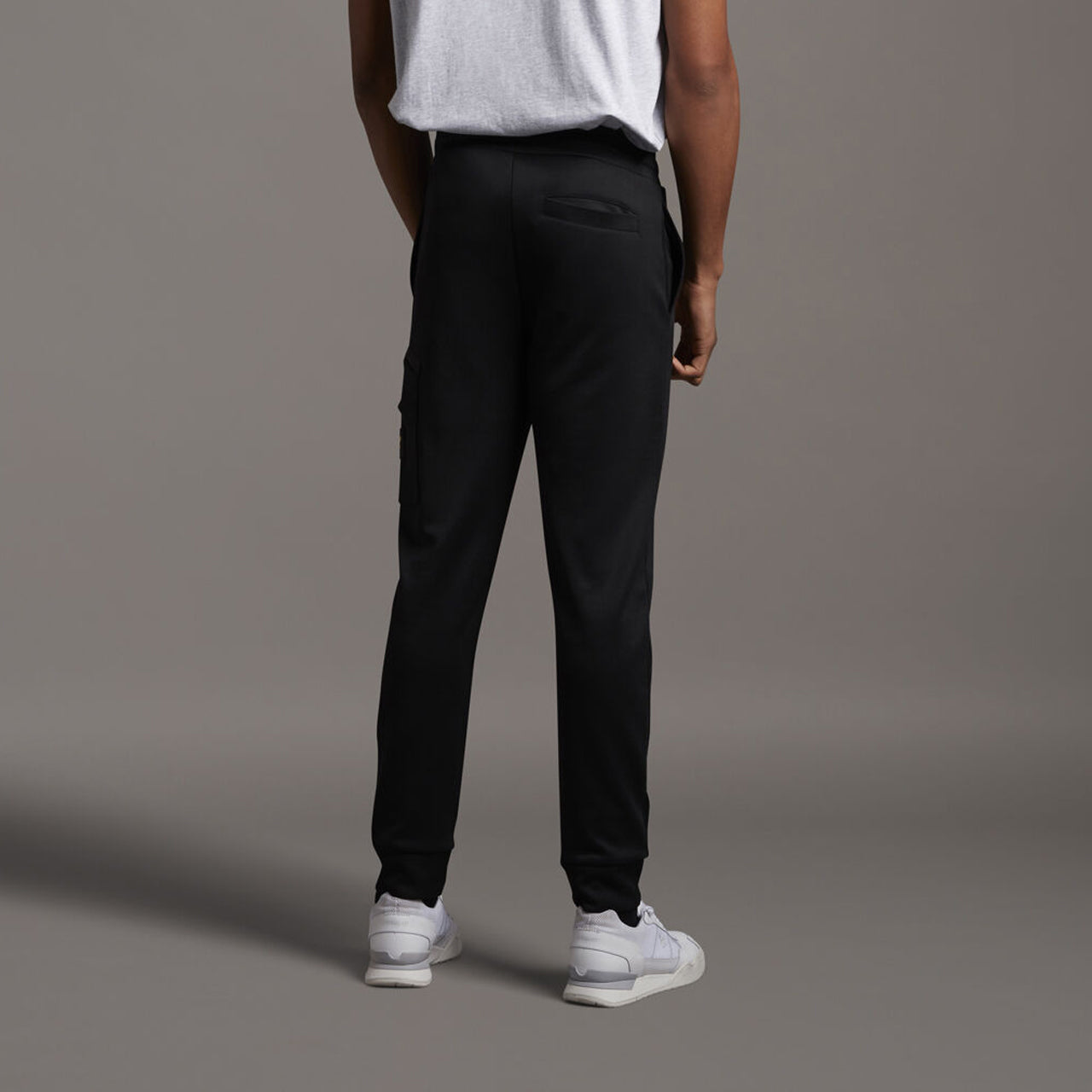 Lyle & Scott Casuals Pocket Trackpants in Jet Black