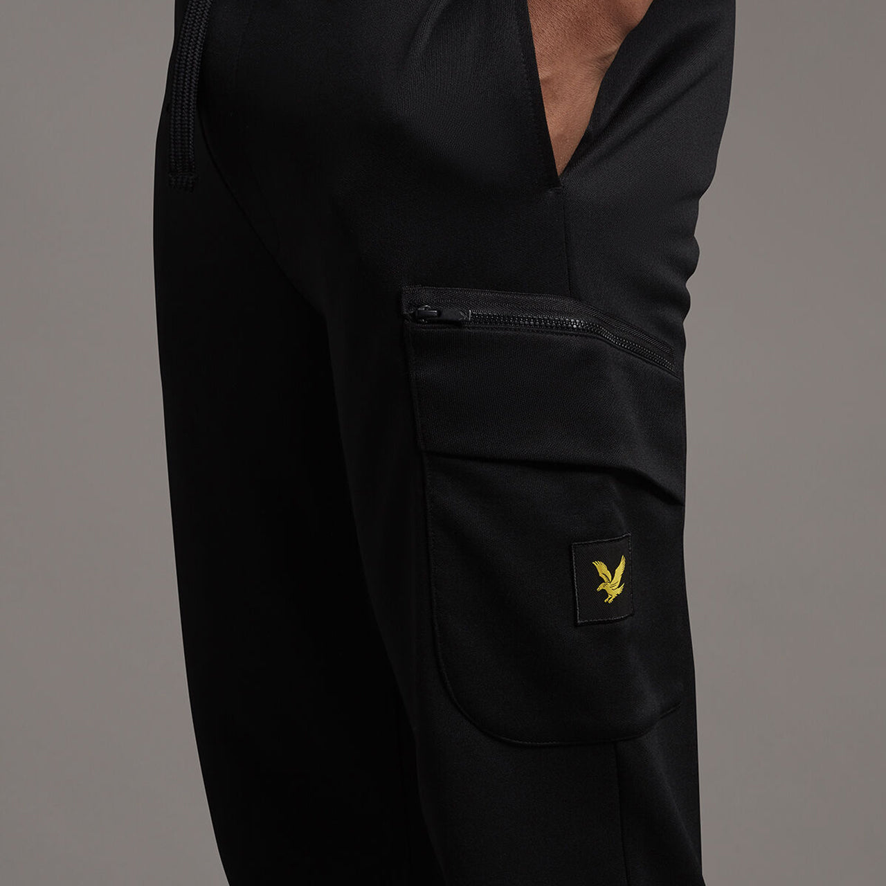 Lyle & Scott Casuals Pocket Trackpants in Jet Black