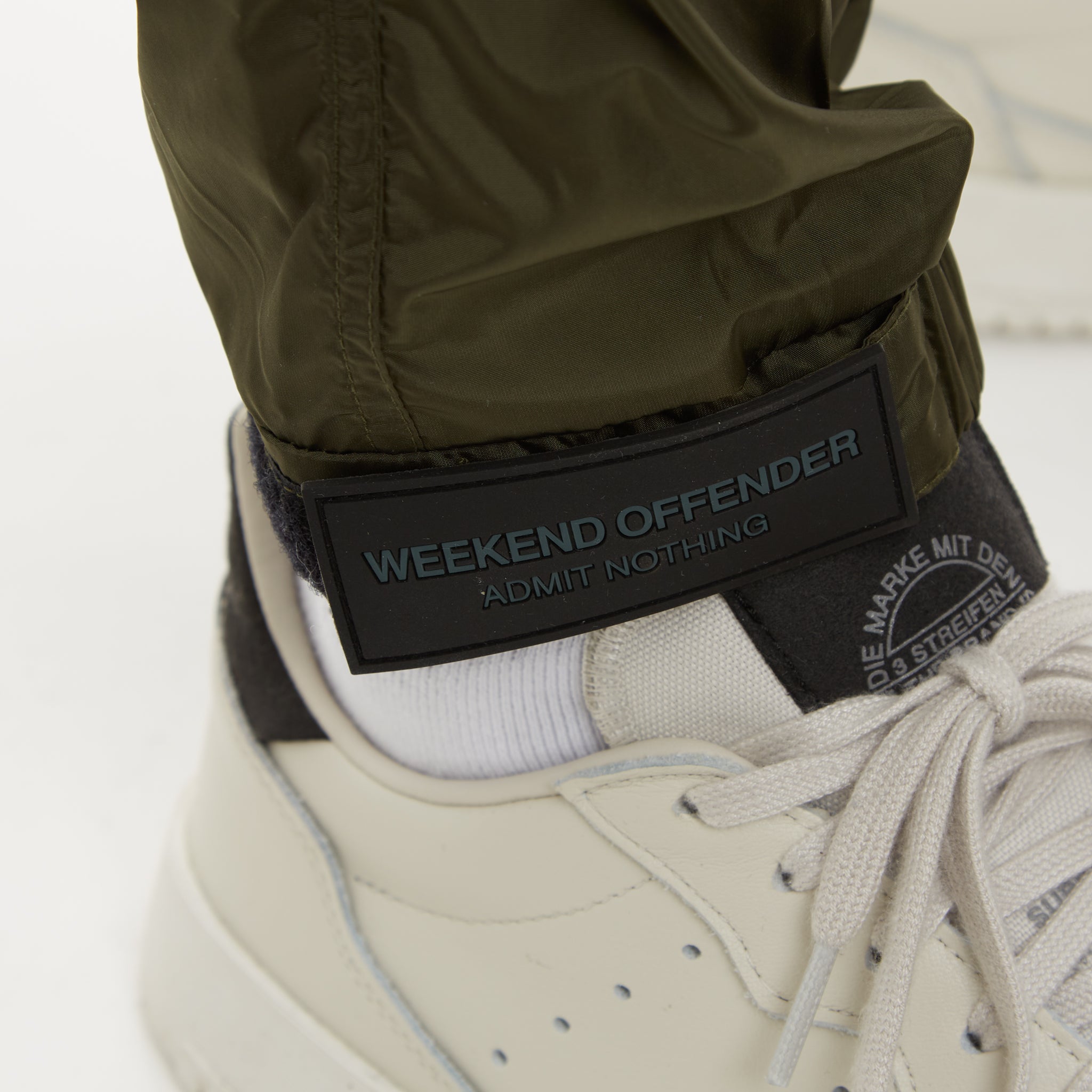 Weekend Offender Espinosa Nylon Pant in Dark Green