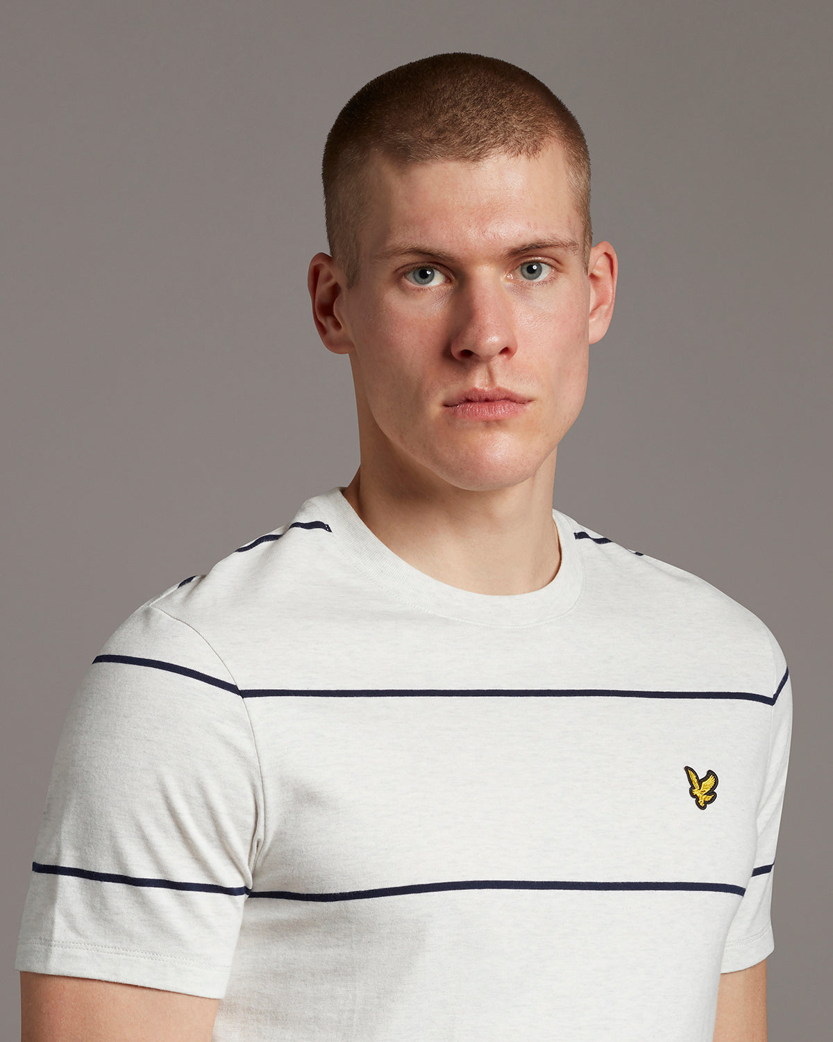 Lyle & Scott Men's T-Shirt With Wide Stripe Marble White