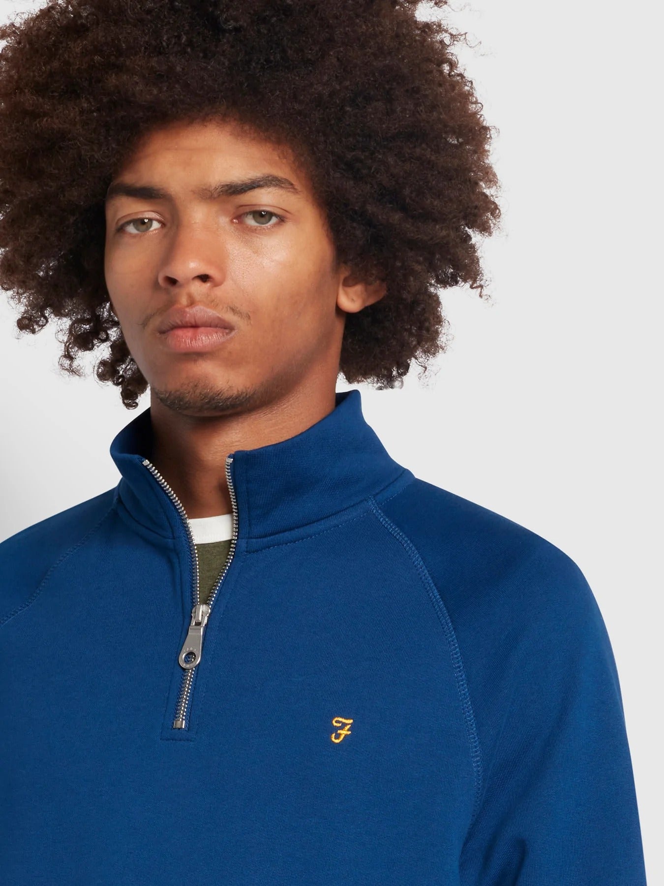 Farah Jim Organic Cotton Quarter Zip Sweatshirt In Blue Peony – Inocencia